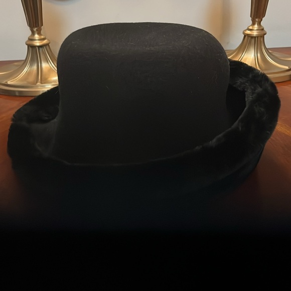 Charter Club Elegant Black faux Fur-Trimmed Hat - Picture 3 of 4